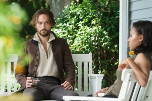 SLEEPY HOLLOW: Ichabod Crane (Tom Mison) and Abbie (Nicole Beharie) in the ÒWhispers In The DarkÓ episode of SLEEPY HOLLOW airing Thursday, Oct. 8 (9:00-10:00 PM ET/PT) on FOX. ©2015 Fox Broadcasting Co. CR: Tina Rowden/FOX