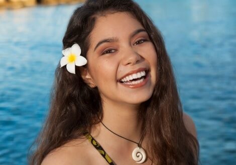 Auli'i Cravalho-Moana-Disney-cropped