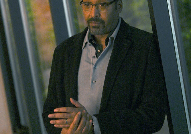 THE IRRATIONAL -- "Cheating Life" Episode 109 -- Pictured: Jesse L. Martin as Alec Mercer -- (Photo by: Sergei Bachlakov/NBC)