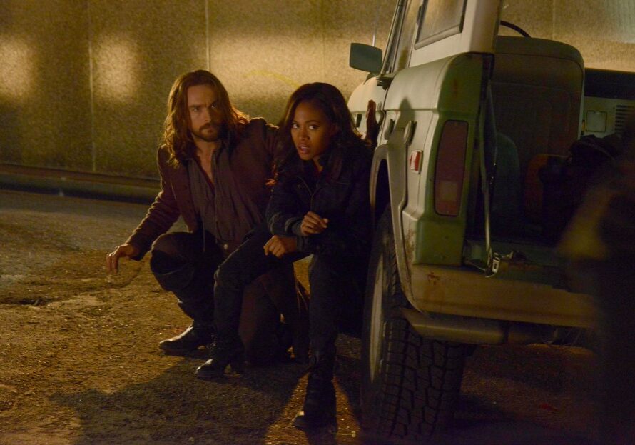 SLEEPY HOLLOW: Ichabod (Tom Mison, L) and Abbie (Nicole Beharie, R) fight against those who want to re-awaken a powerful witch coven in the "Awakening" episode of SLEEPY HOLLOW airing Monday, Feb. 16 (9:00-10:00 PM ET/PT) on FOX. ©2015 Fox Broadcasting Co. CR: Brownie Harris/FOX