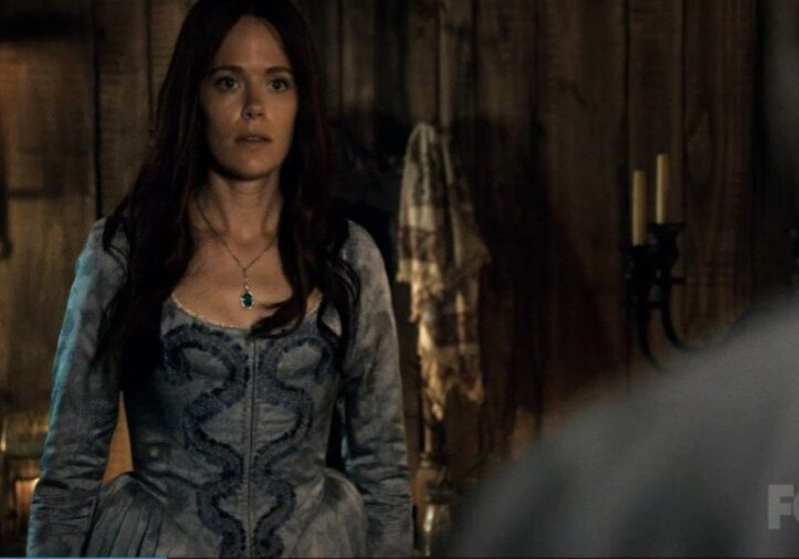 sleepy-hollow-katrina-new-dress x800